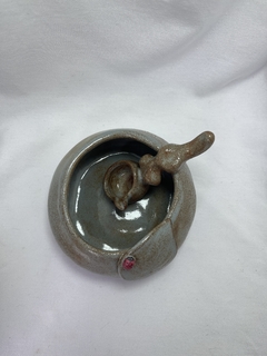 Molheira em cerâmica, feita à mão. - comprar online