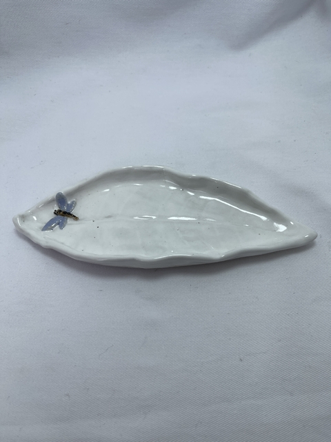 Porta joias/ bijuterias em cerâmica, feito à mão.