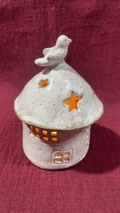 Casinha em cerâmica, feita a mão. - comprar online