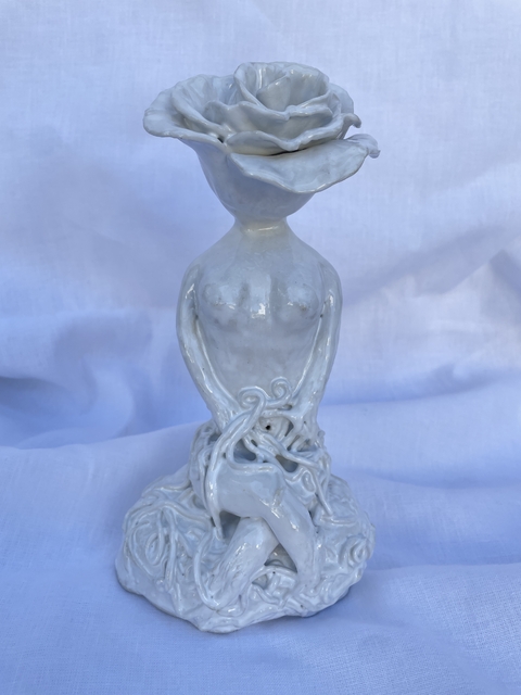 Coleção pétalas: Escultura de cerâmica feita a mão.