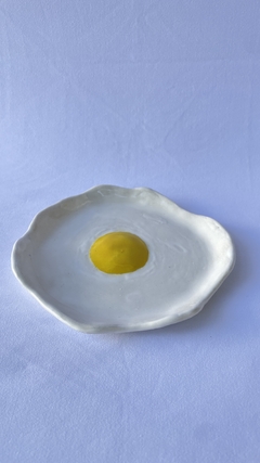 Porta Objeto/Joias formato ovo frito, em cerâmica feito a mão. - comprar online