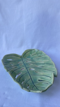 Objeto decorativo/Fruteira feito à mão em cênica vitrificada. - comprar online