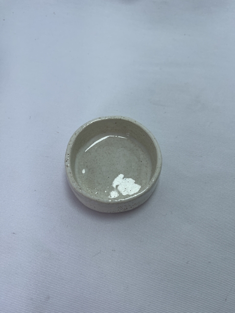 Cumbuquinha em cerâmica, feita á mão.