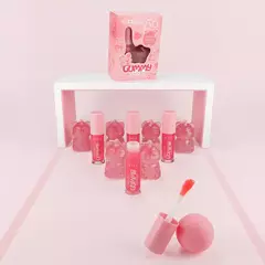 O HIDRATANTE QUE SEU LÁBIO PEDE: LIP OIL GUMMY PANDA! na internet