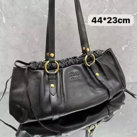 Bolsa Miu Miu Preta Italiana