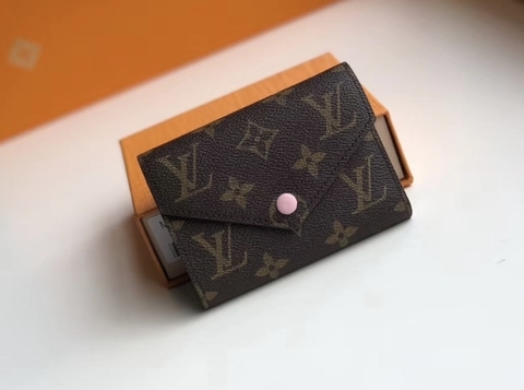 Carteira Louis Vuitton Victorine Monogram Rose Ballerine Italiana