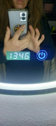 Espejo LED Touch REDONDO 80cm con Hora y Temperatura - comprar online