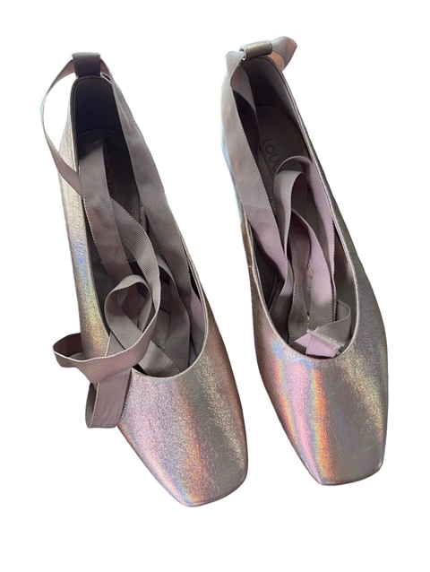 Sapatilha , Loucos & Santos na internet