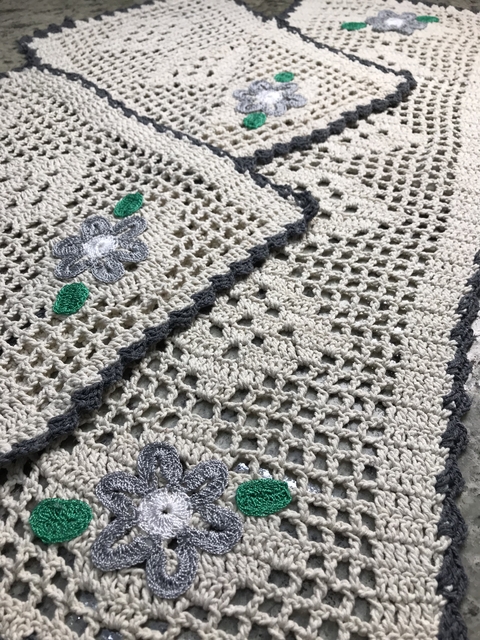 Jogo de Passadeira Crochê 3 Peças Cinza