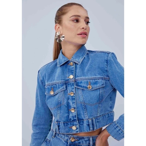 Jaqueta Jeans Cropped Com Ombreira Lança Perfume