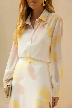 Camisa Chiffon Estampada na internet