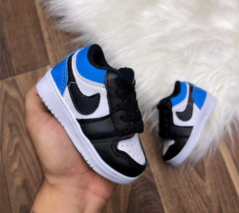 NIKE JORDAN LOW - Preto com Azul