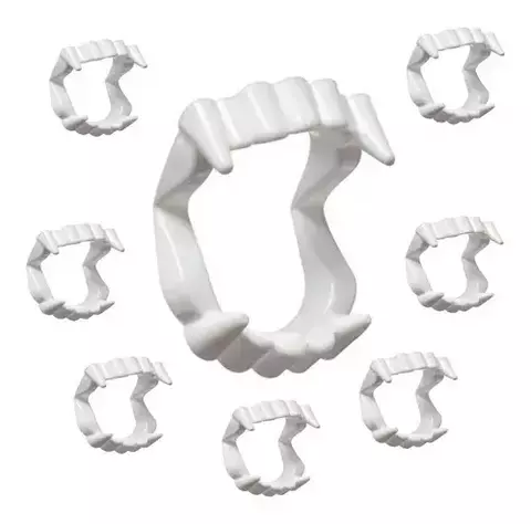 Colmillos plásticos x 5 u