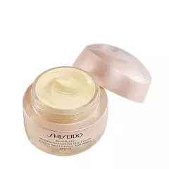 Benefiance Wrinkle Smoothing Day Cream SPF 23 en internet