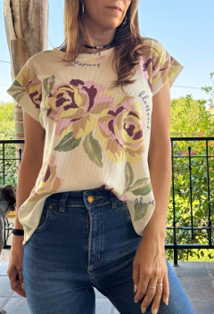 Musculosa Blossoms crema - comprar online