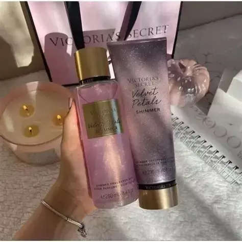 BODY SPLASH Victoria's Secret VELVET PETALS