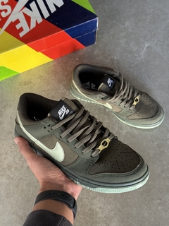 NIKE DUNK SB OIL GREEN en internet