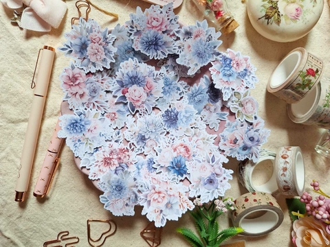 Flores em azul e rosa claros