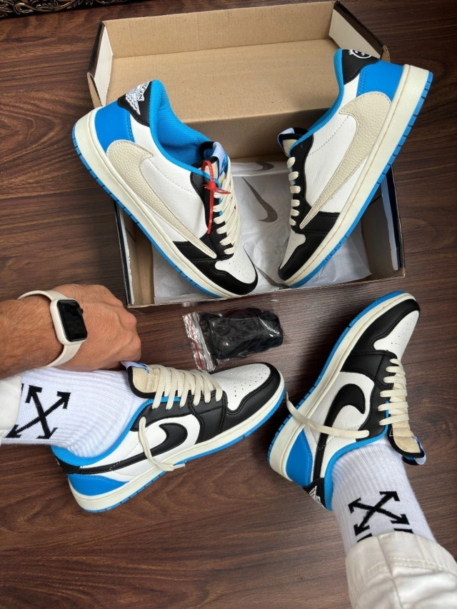 TENIS NIKE AIR JORDAN 1 LOW OG X TRAVIS SCOTT X FRAGMENT