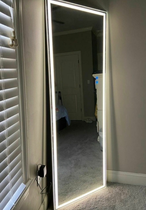 ESPEJO 1.70 X 0.60 CON TOUCH Y LUZ CAMINANTES DE COLORES