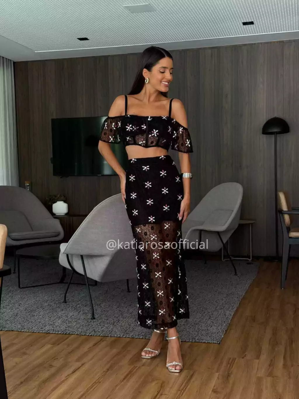 CONJUNTO TOP E SAIA RENDA SKAZI