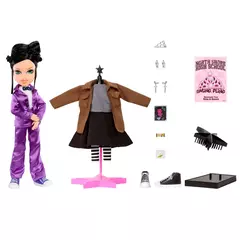 PRÉ ENCOMENDA - Boneca de colecionador Bratz x Meninas Malvadas Spring Fling - Janis - Butterflies Perfumes
