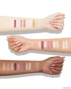 PRÉ ENCOMENDA - Paleta de sombras "Hello World" da Barbie x Beauty Creations na internet