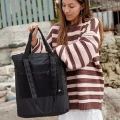 Imagen de THREAD UTILITY TOTE BLACK