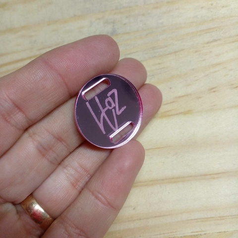 PASSA FITA/ELASTICO ACRILICO PERSONALIZADO REDONDO