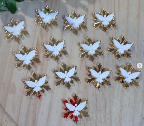 10 APLIQUES DIVINO ESPÍRITO SANTO / POMBA DA PAZ - 3 CM - comprar online