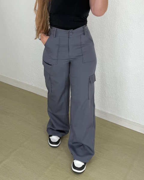 Calça alfaiataria cargo do P ao G3 - Cinza - comprar online