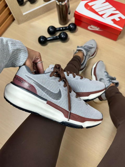 Invincible run 3 Cinza/Marrom - comprar online