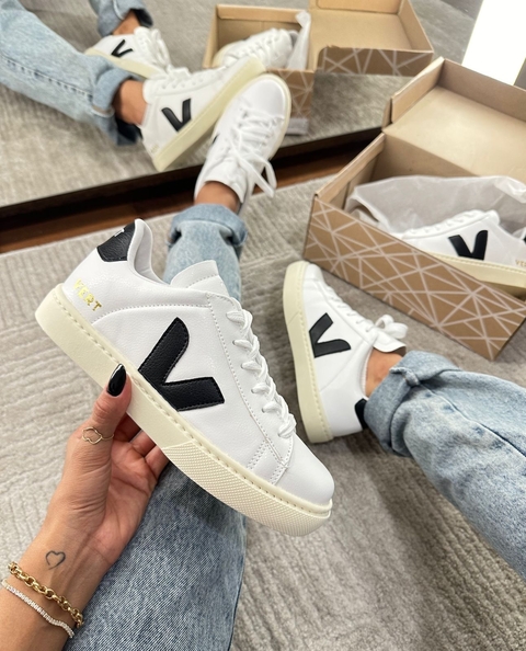 V Cadarço Branco/Preto