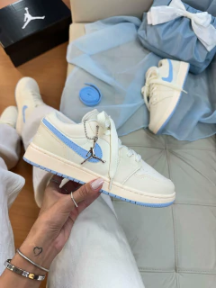 Jordan 23 Linha Luxo Off/Azul - comprar online