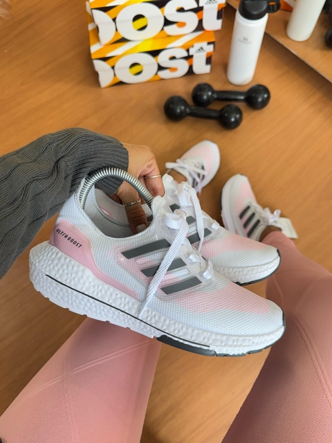 Ultra Boost Branco/Rosa Collors - comprar online