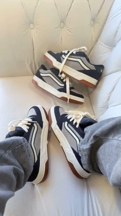 Hylane Nineties Marinho