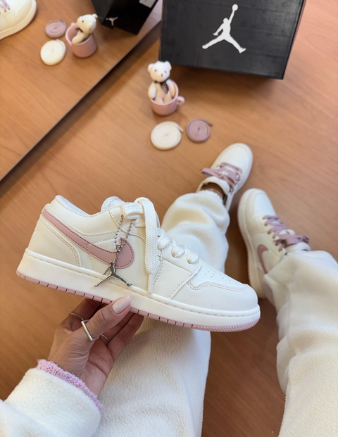 Jordan 23 Linha Luxo Marfim/Rosê - comprar online