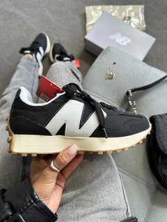 NB 327 Preto/Branco - comprar online