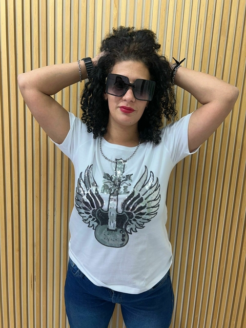 Remera bordada guitarra - comprar online