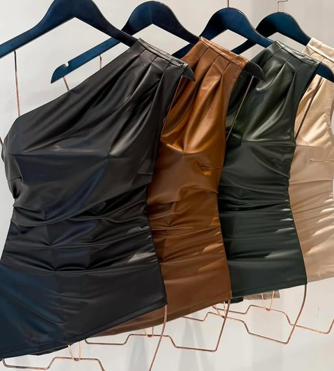 BLUSA COURO FAKE