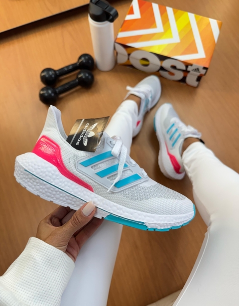 Adidas Ultraboost - branco/rosa/azul