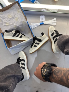 Adidas Campus - off white/preto - comprar online