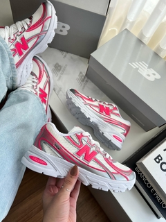 Imagem do New Balance 740 - Branco/Pink