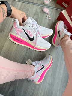 Nike Vomero 18 - Branco/Rosa - loja online