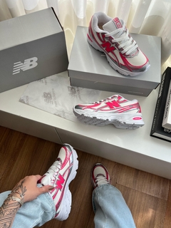 New Balance 740 - Branco/Pink - Dezenove Streetwear