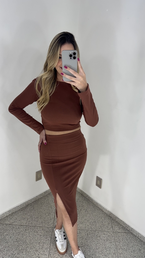 Conjunto Saia + Cropped Costas Nua