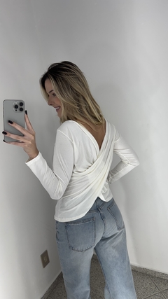 Blusa Transpassada Manga Longa 2 em 1 na internet