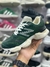 New Balance 9060 - Verde Escuro/Branco - Eltinho Outlet
