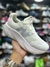 Fresh Foam" and "More Trail - Branco na internet