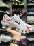 Nike Shox 12 Molas - Branco/Laranja - comprar online